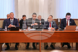 Парламент - Комисията по отбрана