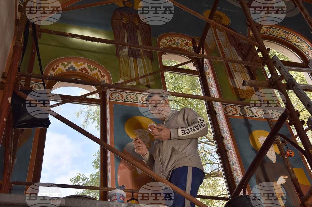 Варна - храм „Св. Прокопий Варненски“ - изографисване