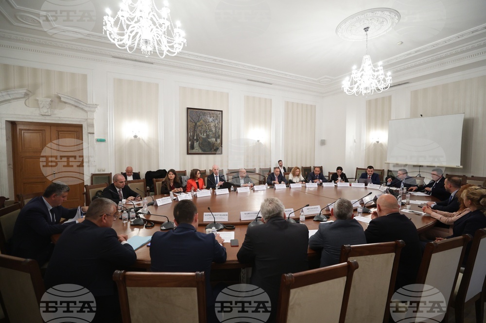 Парламент - Комисия по регионална политика, благоустройство и местно самоуправление