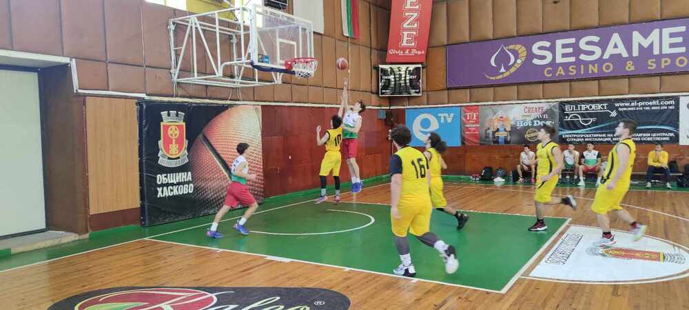 Община Хасково: Поредните срещи от Общинските ученически игри по баскетбол се играха днес в Хасково