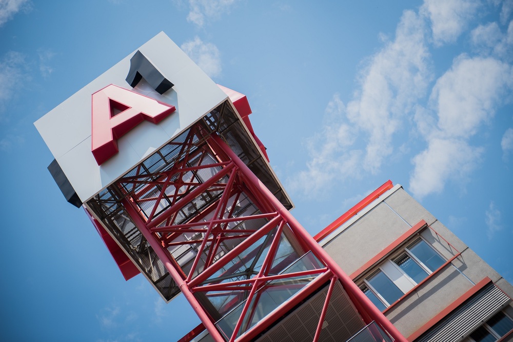 С влизането на България в еврозоната цените на "А1 - България" ще бъдат автоматично преизчислени без надценки и без скрити увеличения, съобщи операторът