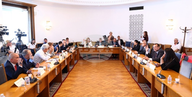 Парламент - Комисия по околната среда и водите