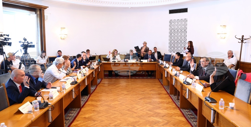 Парламент - Комисия по околната среда и водите
