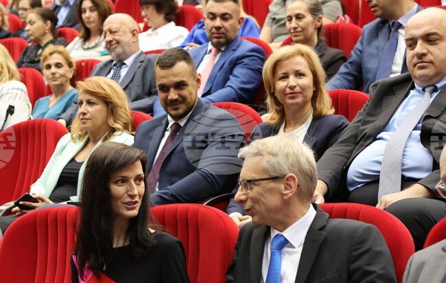 УНСС - европейски университети ENGAGE.EU