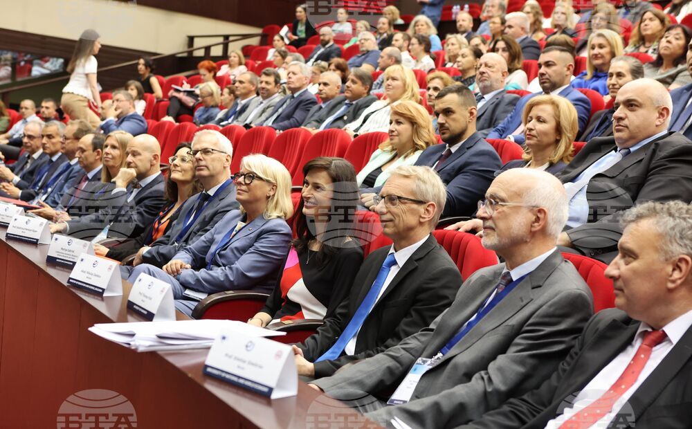 УНСС - европейски университети ENGAGE.EU