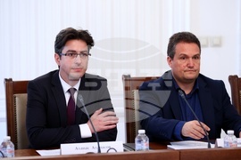 Парламент - Постоянно действаща подкомисия