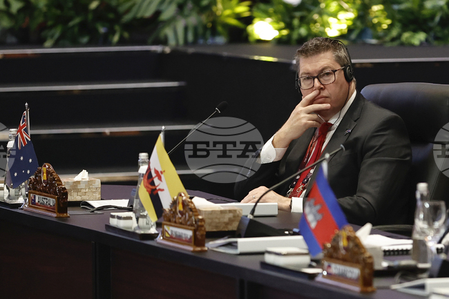 Австралия не се ангажира предварително с изпращането на войски в конфликт, заяви министърът на отбраната