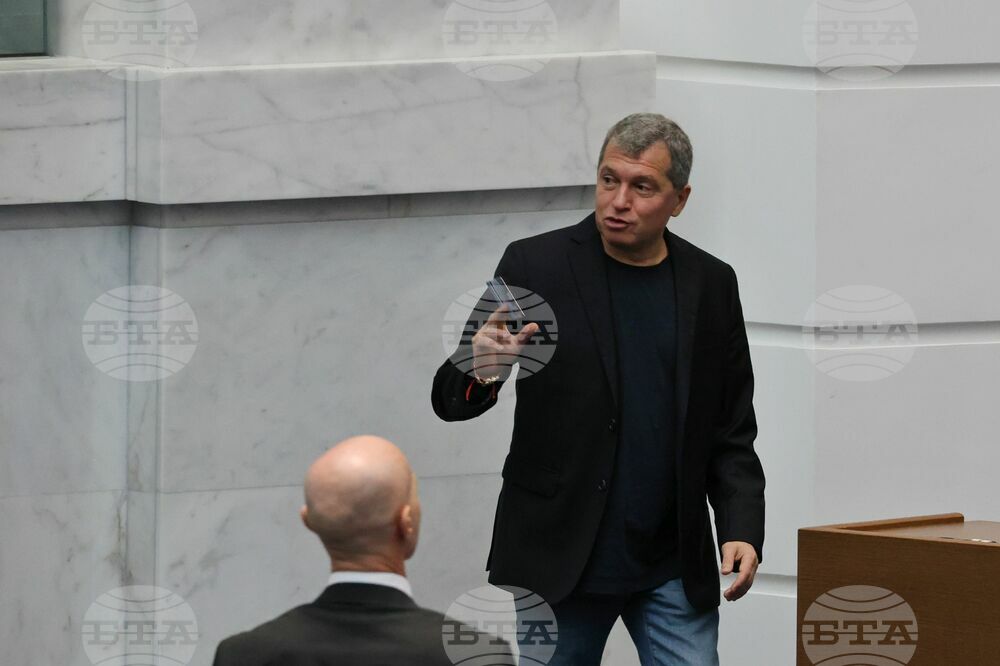 Кирил Петков не бива да оглавява комисията по европейски въпроси, заявиха в декларация от ИТН