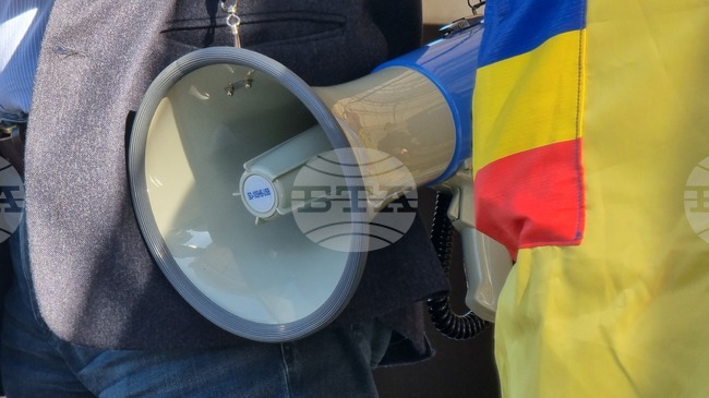 Енергетици протестираха в Букурещ с искане за по-високи заплати; недоволните заплашиха да оставят града без отопление за празниците