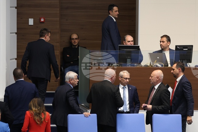 Парламент - заседание - кабинет „Денков“ - вот на недоверие