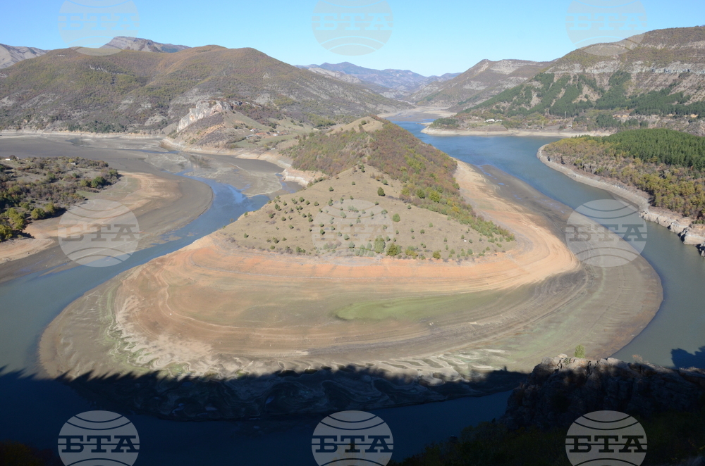 Село Рибарци - меандри - площадка - откриване