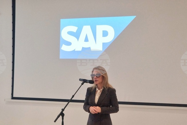 Министър Стойчева: Сътрудничеството на големи компании със стартъпи ще повиши конкурентоспособността на страната