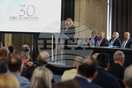 Илияна Йотова - Съвет на ректорите на висшите училища в България - заседание