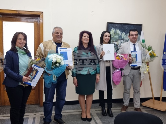 Кърджали - учители - отличия