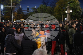 Протест - футболни фенове