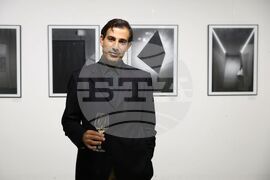 Бургас - „Пътувания във времето" - изложба