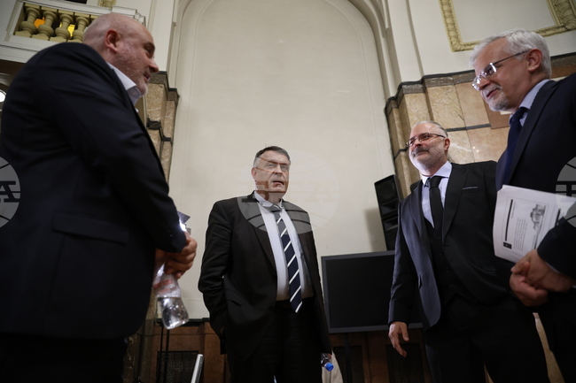 СУ - дебат - кандидат ректори