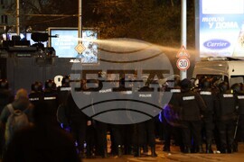 Протест - футболни фенове