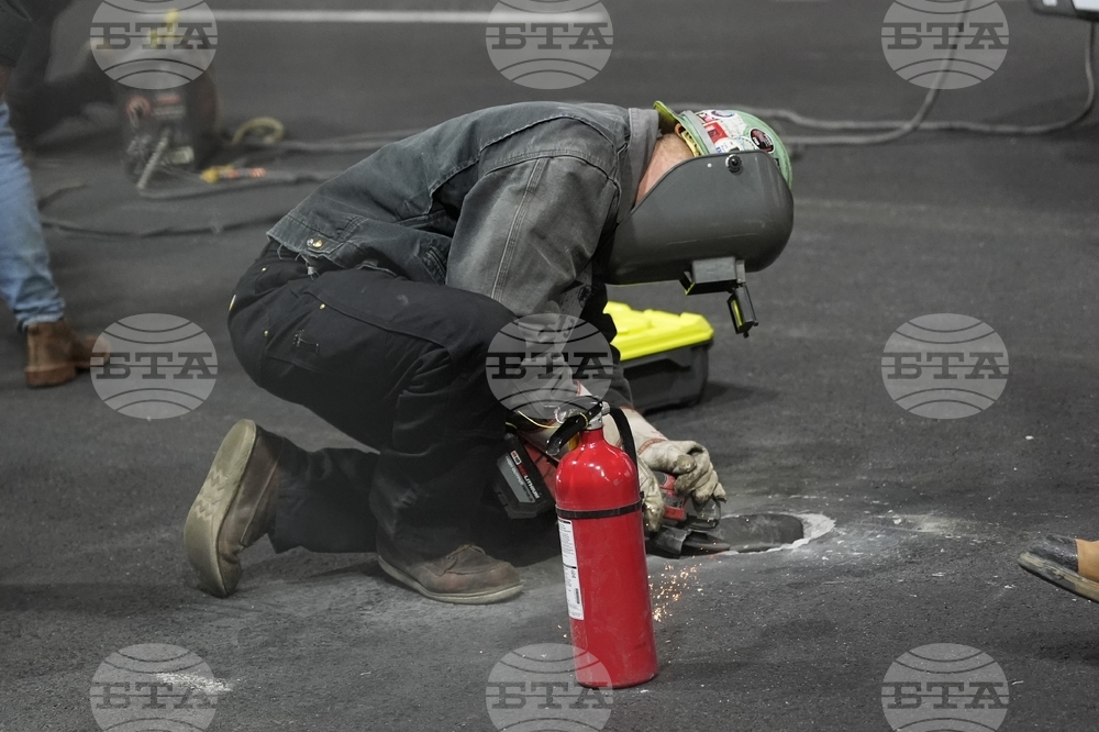 Формула 1 обяви, че са проверени всички разхлабените капаци на шахтите след прекъсване на тренировките на Гран При на Лас Вегас