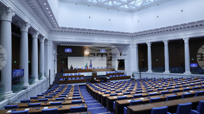 Очаква се парламентът да обсъди законови промени относно дейността на колективните инвестиционни посредници и в Изборния кодекс