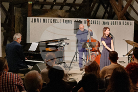 Варна - концерт „Джони Мичъл - Наследство”