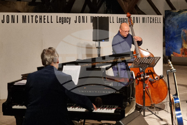 Варна - концерт „Джони Мичъл - Наследство”