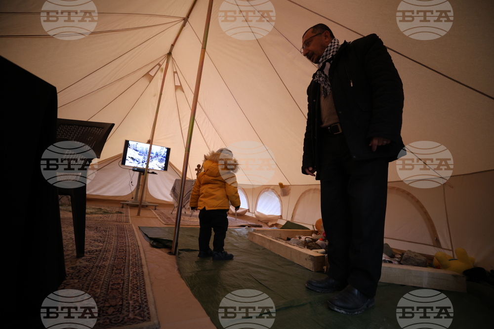 Молитва - Палестинско посолство