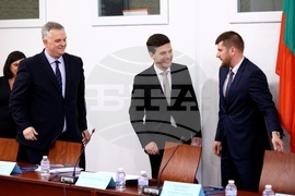 Парламент - кръгла маса - здравеопазване