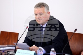 Парламент - кръгла маса - здравеопазване