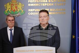 Министерски съвет - брифинг - Иван Маджаров 