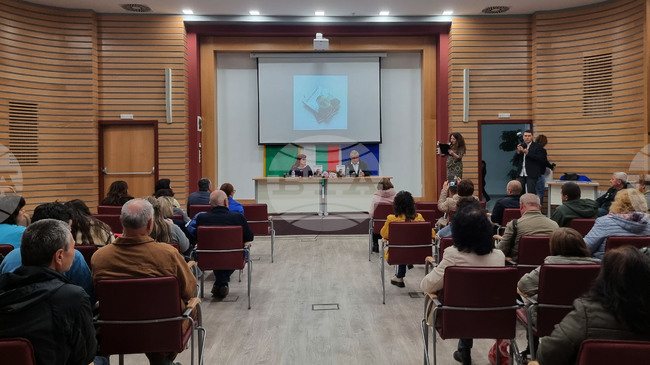 Севлиево - „Поглед от другата страна на света“ - изложба - „Антарктическият стопаджия“ - книга - представяне