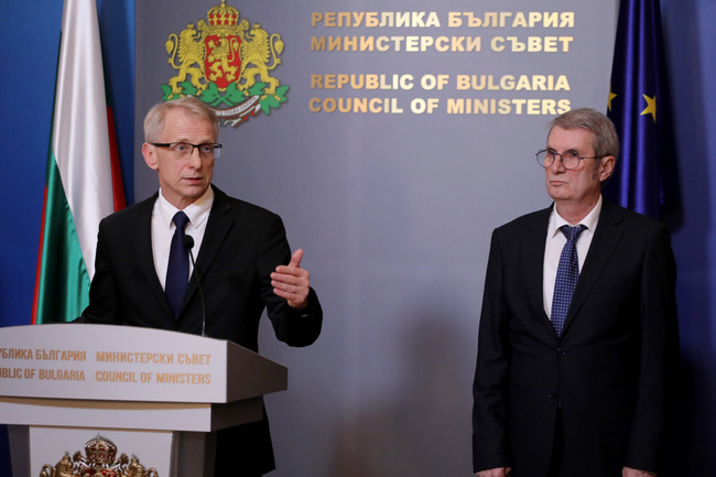 Министерски съвет: Въвеждат пилотно електронни рецепти за всички лекарства