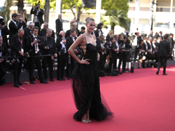 France Cannes 2022 Mother and Son Red Carpet