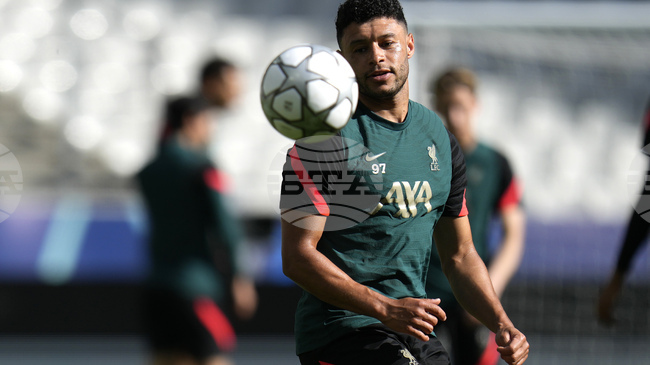 Селтик обяви привличането на бившия английски национал Алекс Окслейд-Чембърлейн до края на сезона