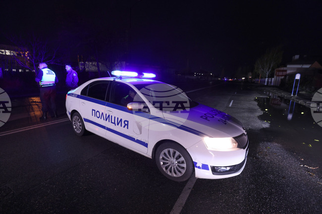 Катастрофа с трима пострадали спира движението по пътя Стара Загора - Нова Загора в района на село Оряховица