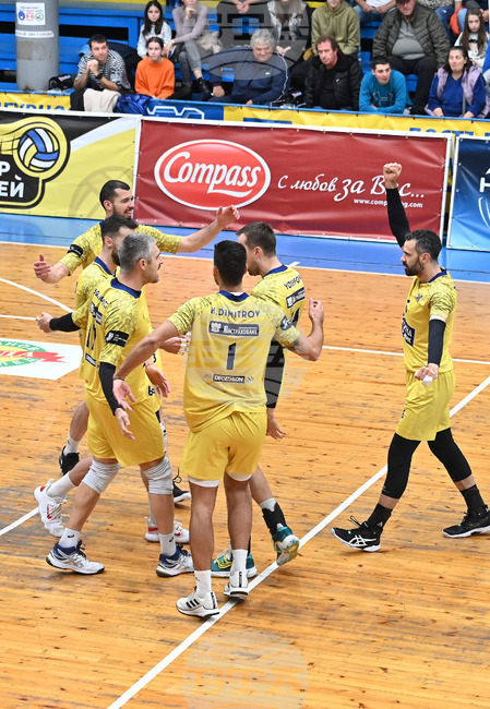 Хебър не успя да се противопостави на Алурон Варта Заверче в турнира за купата на CEV