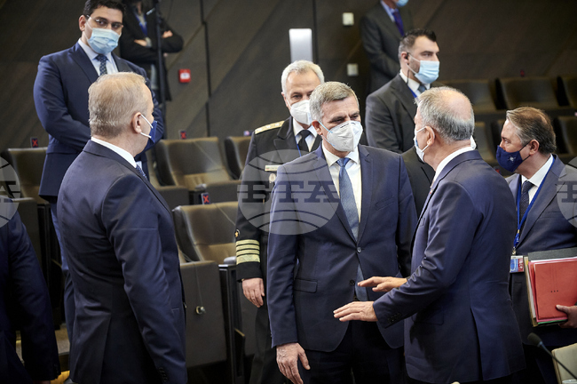 Срещата на министрите на отбраната в Брюксел демонстрира единството на НАТО 