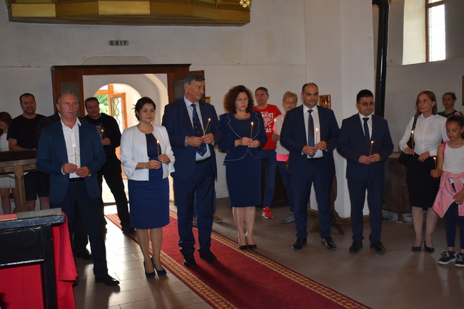 Заместник-председателят на Народното събрание Росица Кирова се поклони пред героите от въстанието в Северозападна България