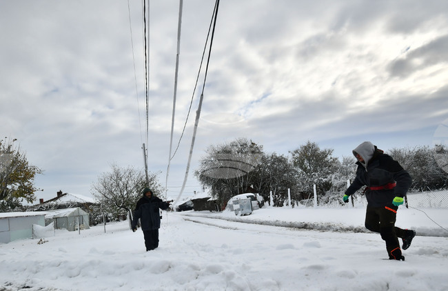 Село Голям Поровец - зима - обстановка