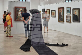 Мариела Гемишева представи изложбата "Неслучайно присъствие" в Художествена галерия Казанлък