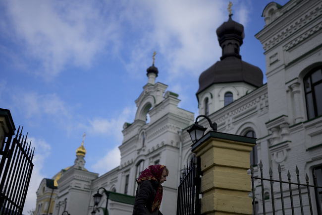 Ръководеният от Москва клон на Православната църква на Украйна обяви, че къса връзките с Русия