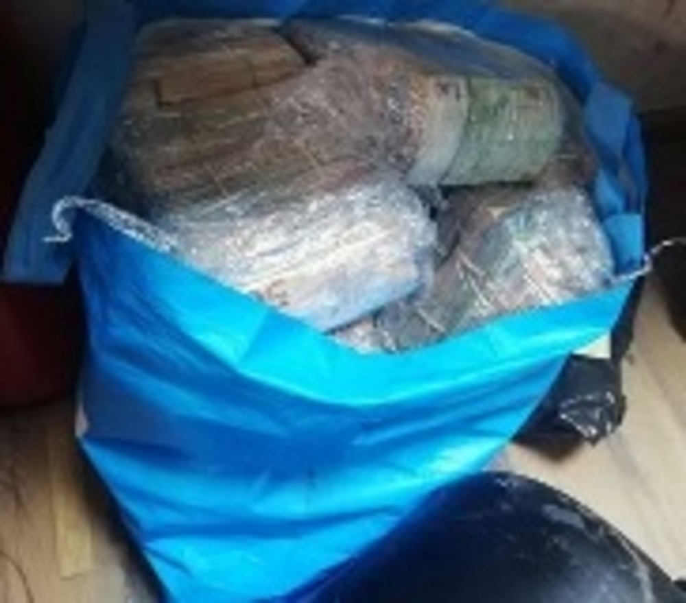 На ГКПП „Капитан Андреево“ е задържан турски гражданин с недекларирани над 1 600 000 евро