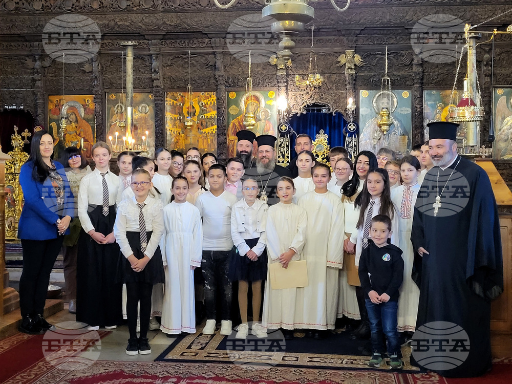 В Митрополитската църква „Успение Богородично“ в Самоков се състоя тържество по случай предстоящия празник Въведение Богородично