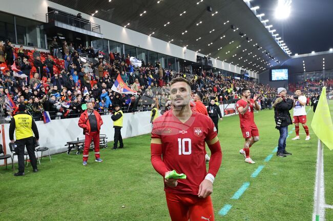 Един от най-силните сръбски футболисти Душан Тадич ще продължи кариерата си в първенството на ОАЕ