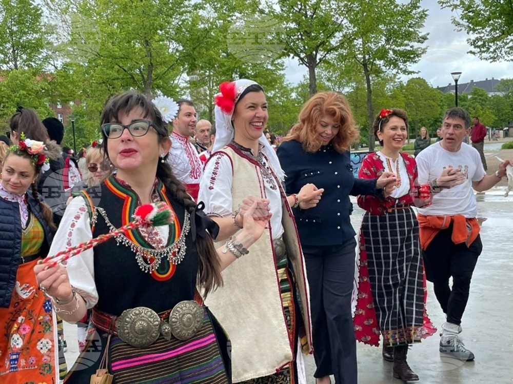 Кралство Дания - Илияна Йотова - хоро - среща - българи