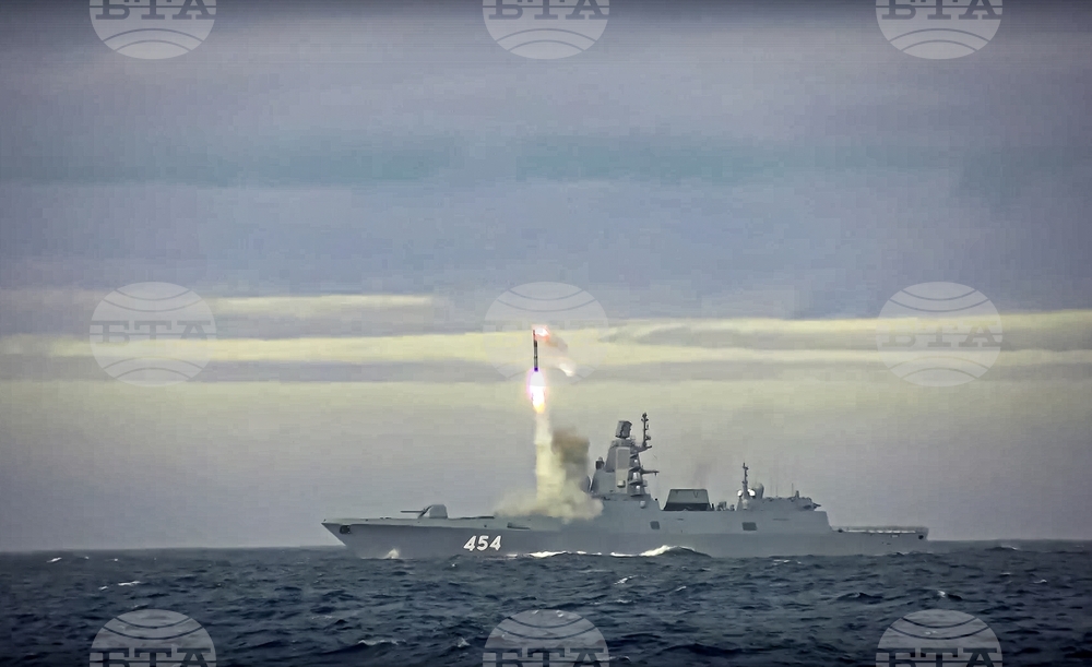 Британският военноморски флот е проследил руски боен кораб като рутинна реакция