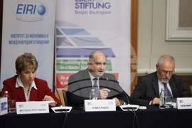 Конференция - „Войни и мир: ще дойде ли времето на дипломацията?“