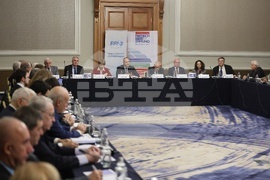 Конференция - „Войни и мир: ще дойде ли времето на дипломацията?“