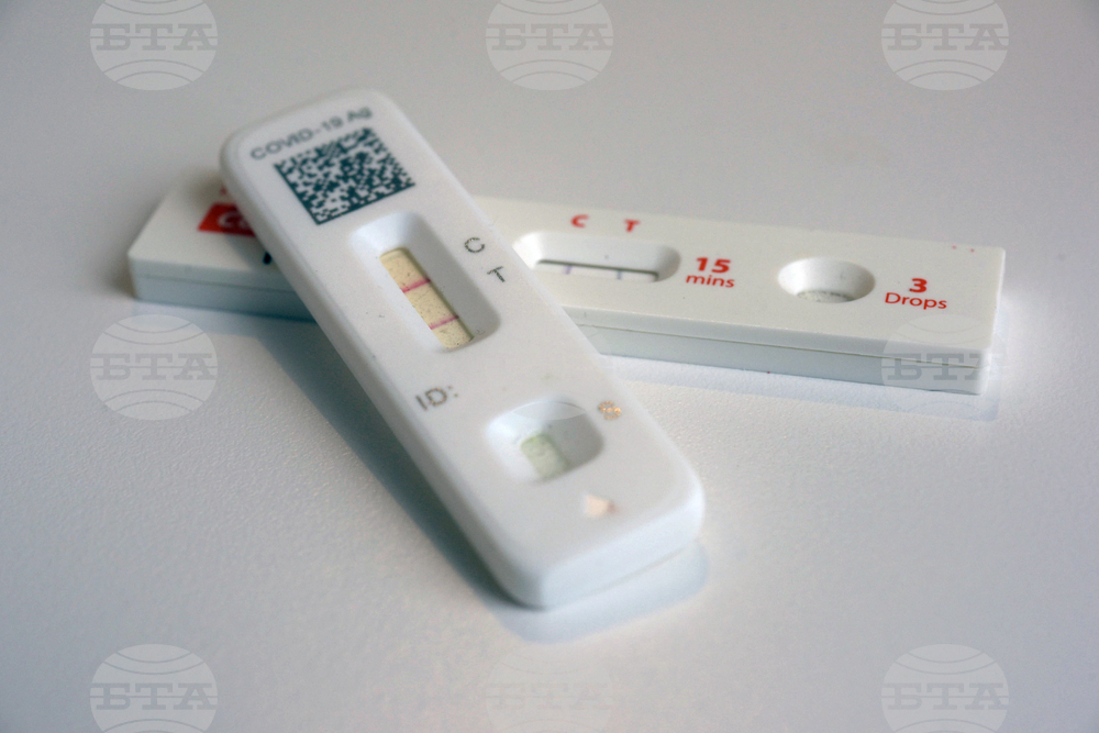 Бивш хърватски депутат и синът му обвинени за производство и разпространение на над 1,3 млн. фалшиви теста за КОВИД-19