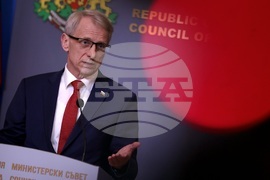 Министерски съвет - Николай Денков - брифинг